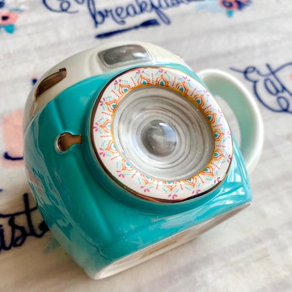 LAST 1! 📸 Vintage Camera Mug 📸 - Picture 2 of 7